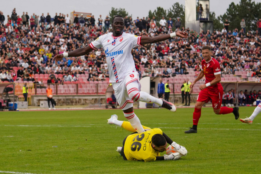 FK Radnicki 1923 Kragujevac 1-1 FK Crvena Zvezda Belgrad