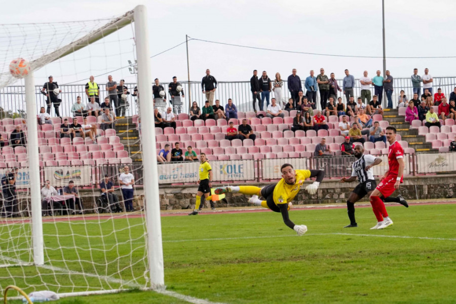 FK Radnicki 1923 Kragujevac 0-1 FK Crvena Zvezda Belgrad