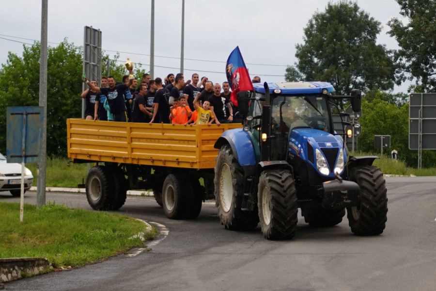 Fudbaleri OFK Napredak iz Markovca