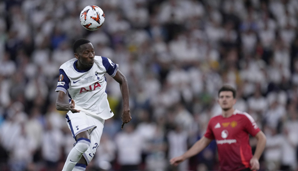 FK Mančester junajted, FK Totenhem