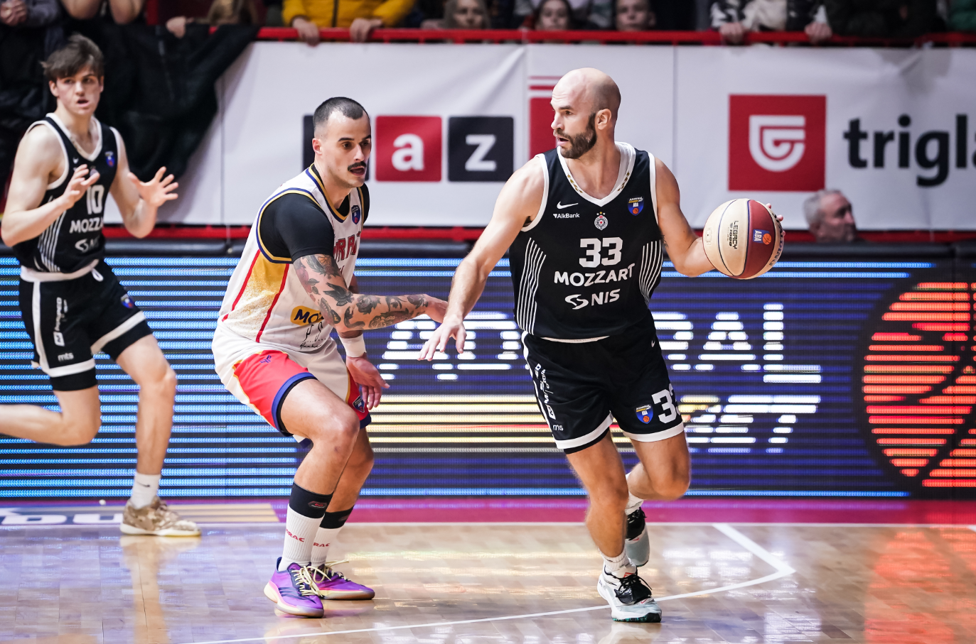 PARTIZAN KONAČNO ZAIGRAO KAO TIM Neverovatni Kalates briljirao, probudio se i Parker, Borac ispraćen "stotkom"