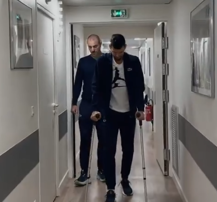 Đoković na štakama Đoković na štakama