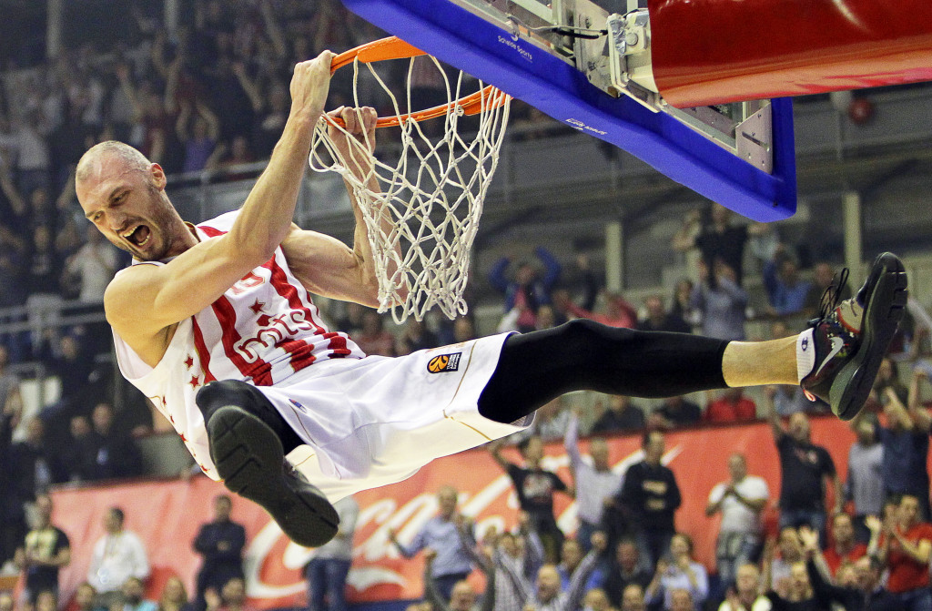 OMAŽ ZVEZDINOJ LEGENDI Marko Simonović jednim potezom odmah kupio navijače Crvene zvezde