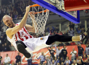 OMAŽ ZVEZDINOJ LEGENDI Marko Simonović jednim potezom odmah kupio navijače Crvene zvezde