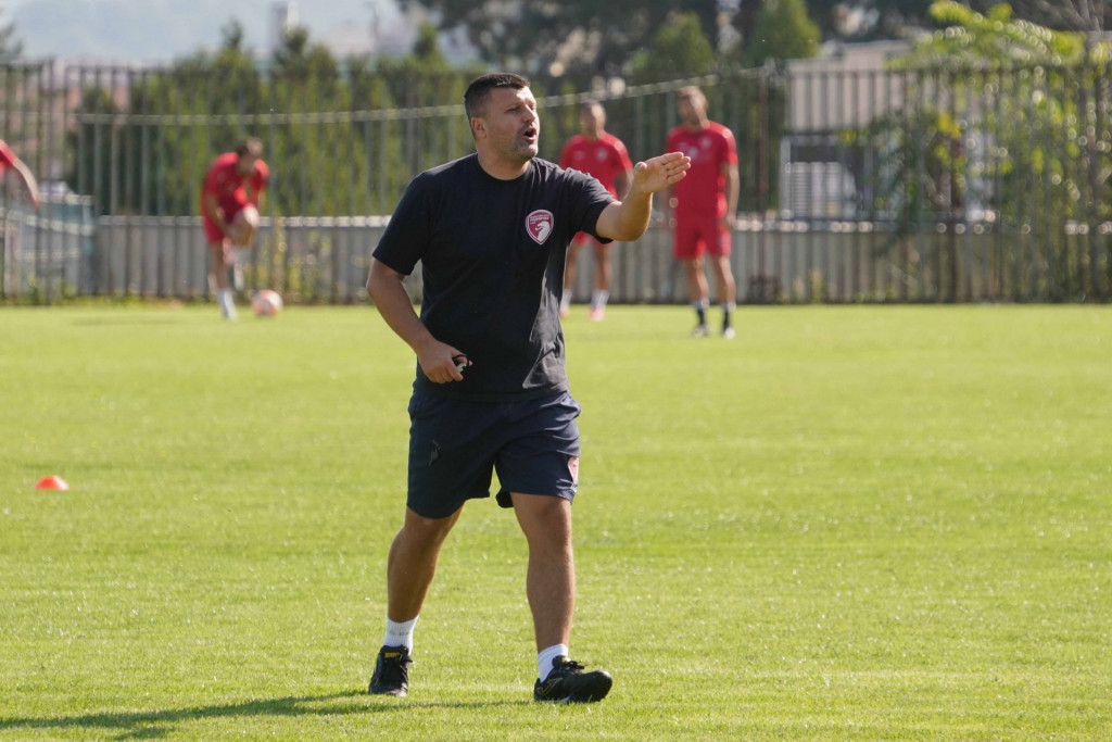 HRVATI "KRADU" TRENERA KRAGUJEVČANIMA? Pravi čuda sa Radničkim, sad dobija brojne ponude