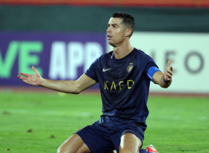TOTALNI HAOS U KINI Ronaldo je za sve kriv, navijač upali u hotel u kom je njegov klub (VIDEO)