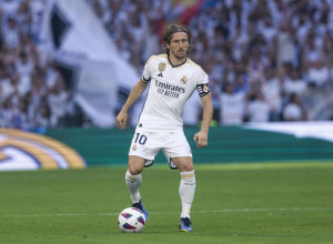 JOŠ MU SE IGRA VRHUNSKI FUDBAL Luka Modrić se seli u Premijer ligu?