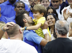STEFAN MOŽE NA UTAKMICE PARTIZANA, ALI AKO ČUJEM DA VREĐA ZVEZDU... Novak otkrio do kada njegov sin može da navija za crno-bele
