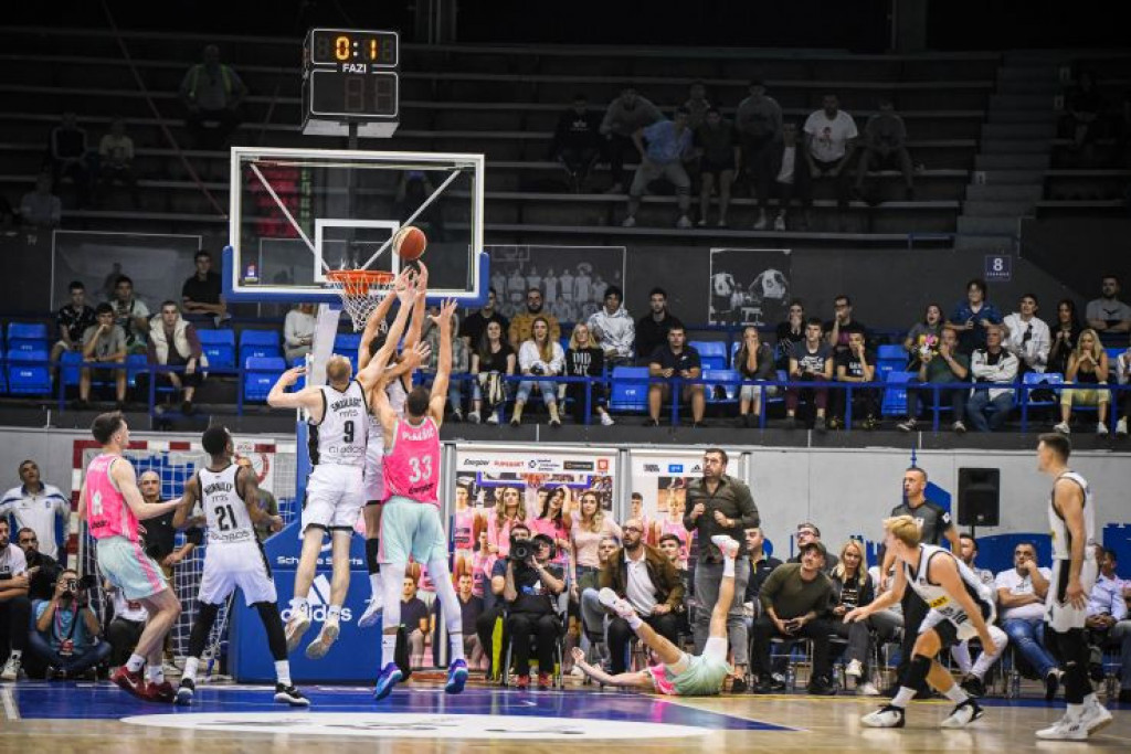 LUĐE OD OVOGA NE MOŽE Ovo je autokoš kojim je Mega pobedila Partizan (VIDEO)