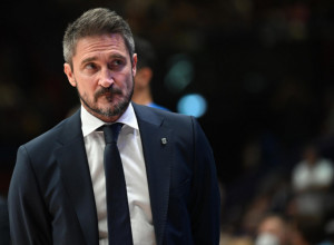 POCEKO I ZVANIČNO DOBIO OTKAZ Harizmatični trener neće sa klupe predvoditi Asvel protiv Crvene zvezde