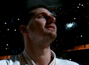 JOKIĆ U SUZAMA Nikola je uvek hladan kao led, ali... Ovoga puta je pogledao gore, i nije mogao da se suzdrži (VIDEO)