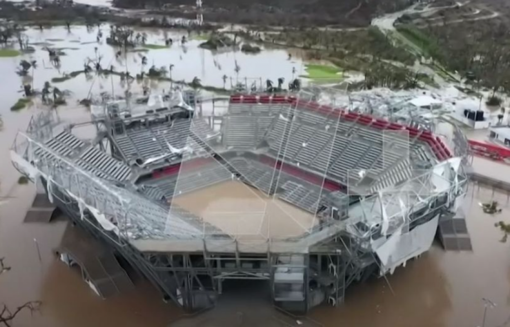 URAGAN UNIŠTIO POZNATI TENISKI STADION Nevreme napravilo pravu pustoš, oglasili se Novak i Nadal (VIDEO)