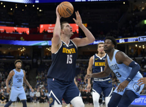 NOVA POBEDA ZA NAGETSE Jokić nije bio briljantan, imao devet izgubljenih lopti, ali vodio Denver do trijumfa