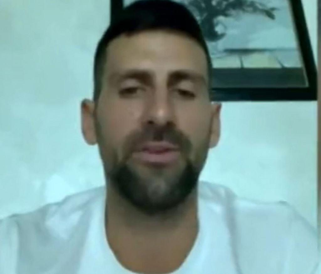NOVAK UPUTIO IZVINJENJE FRANCUZIMA Đoković ostao zaglavljen na aerodromu, imao je problema sa letom (VIDEO)