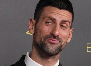 OVO NIJE MOGLO DA PROĐE BEZ NOVAKA Đoković stigao na najveću sportsku svečanost, svi komentarišu njegov stajling (FOTO)