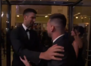 PREVELIKA KONCENTRACIJA LEGENDI NA JEDNOM MESTU Pogledajte susret Đokovića i Mesija, Novak se odmah okrenuo ka Leovoj supruzi i uradio ovo (VIDEO)