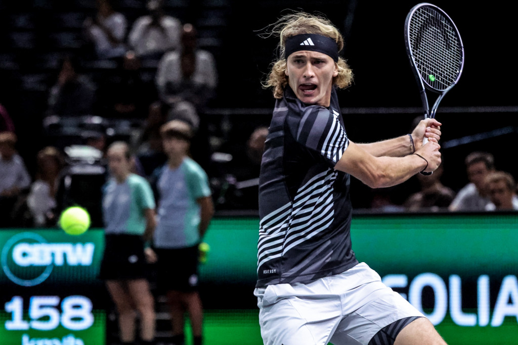 ATOMSKI TENIS U PARIZU Zverev posle velikog preokreta u narednom kolu