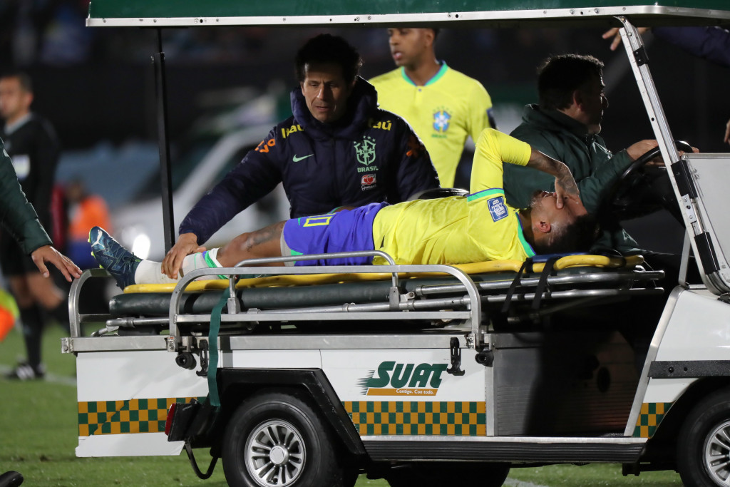 NEJMAR VRIŠTI OD BOLOVA Društvenim mrežama kruži jeziv snimak: Brazilac ne zna šta će da radi od muke (VIDEO)