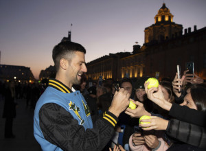 KONORS NAVIJA ZA ĐOKOVIĆA Legendarni teniser želi da Novak obori njegov rekord