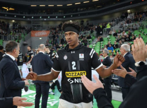 FRKA U LJUBLJANI Nesportski faul Ledeja, udario Blažiča po licu, opšti haos nastao na parketu