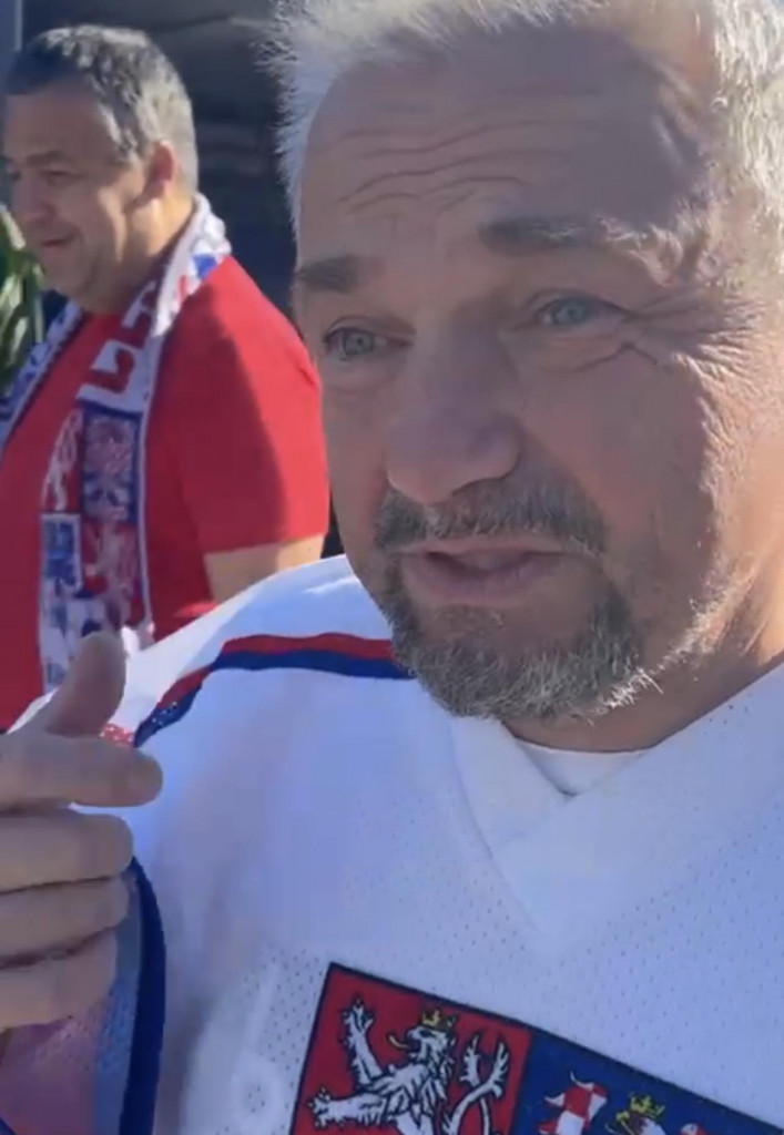 DA LI SU REALNI? Navijači se prave da ne znaju ko je Novak Đoković, ispali su baš smešni (VIDEO)