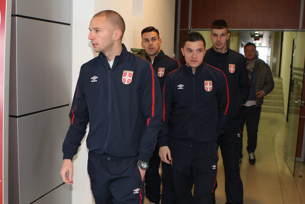 IZLUĐIVAO JE HRVATE, A ONDA IH DODATNO ŠOKIRAO IZJAVOM Srpski golman umalo postao noćna mora "vatrenih", Luka Modrić ga je sreo u svlačionici i onda...