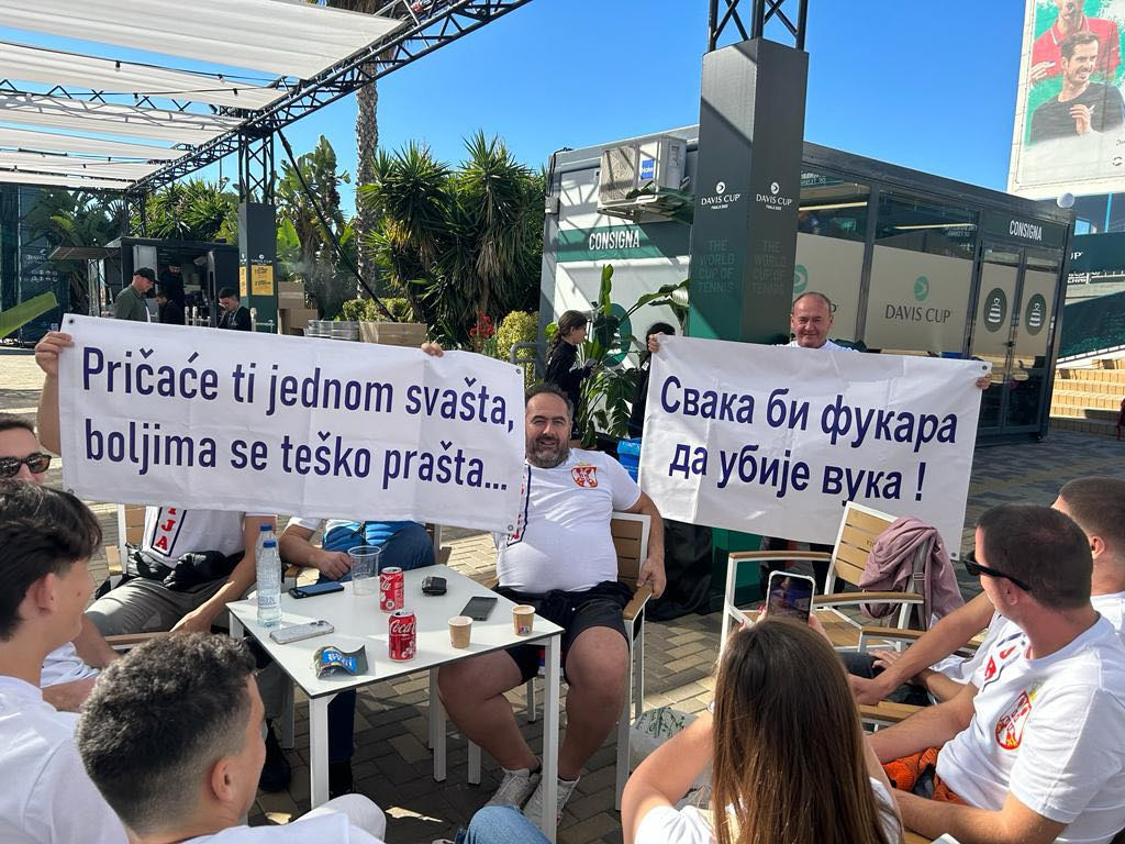NAJJAČI SMO, SVE ĆEMO RAZVALITI Srbi nikad bolje raspoloženi čekaju teniski spektakl (VIDEO)