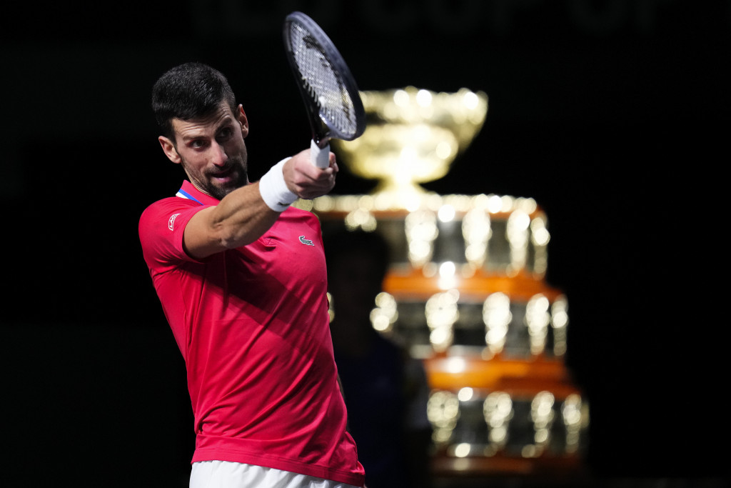 SVIMA MOŽE DA KAŽE SVE, POŠALJE POLJUBAC Bivša teniserka zagrmela: Jedva sam čekala da Novak postaje ZLIKOVAC