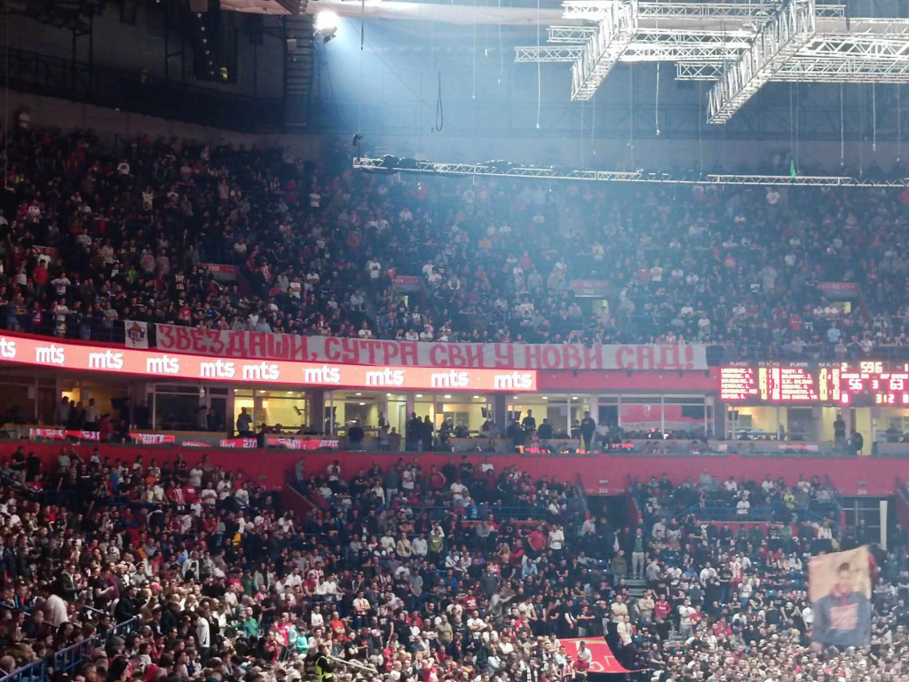 ZVEZDAŠI POZIVAJU DELIJE Za vreme evroligaškog meča sa Armanijem u Areni, poziv za sve navijače da dođu u Novi Sad (FOTO)