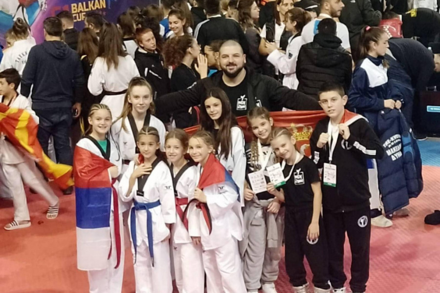 SRPSKA TROBOJKA NA POSTOLJU Kad ljubav prema sportu pobedi: Imamo nove tekvondo šampione