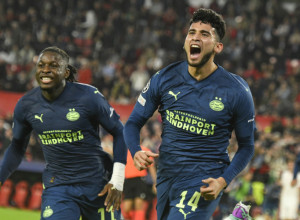 DOMINACIJA KAKVA SE NE PAMTI Osmica PSV-a, preko 100 golova i jedna ruka na tituli
