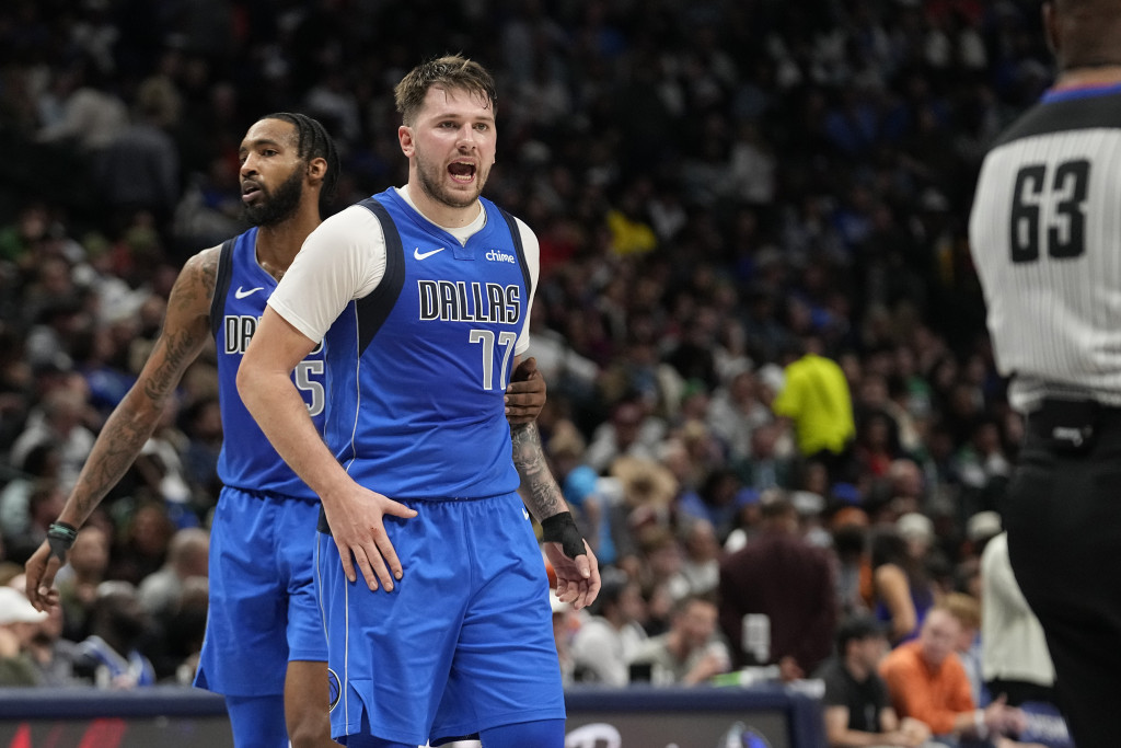 DVA DANA NAKON ŠTO JE POSTAO OTAC Luka Dončić na terenu u patikama posvećenim ćerki (FOTO)