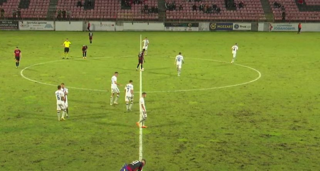 JEZIVA SCENA U ŠAPCU Fudbaler Mačve kolabirao na terenu, klub se odmah oglasio