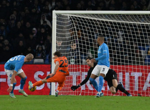 INTER RUTINSKI U DERBIJU KOLA Napoli ni nalik onom timu od prošle sezone (VIDEO)