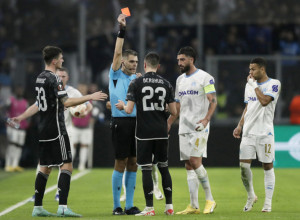 PRIČA OKO NOVOG PRAVILA IZAZVALO LAVINU KOMENTARA Plavi karton bi uneo dodatnu konfuziju