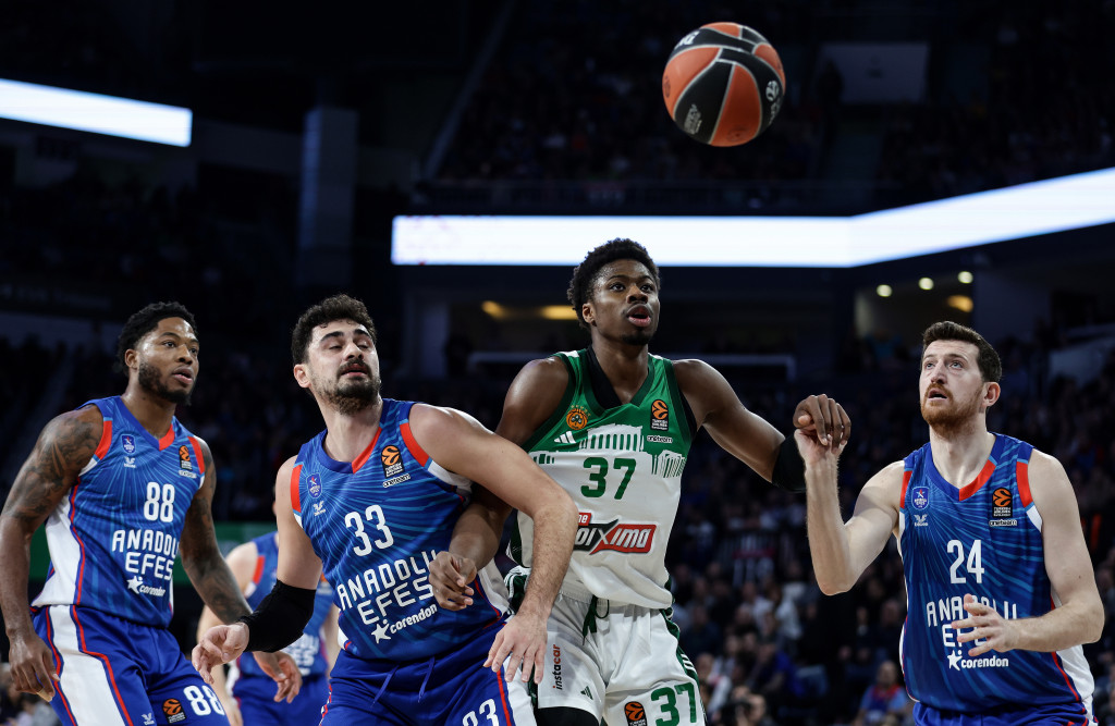 ATAMAN SE LOŠE PROVEO U SVOM ISTANBULU Desetkovani Efes bolji od PAO-a