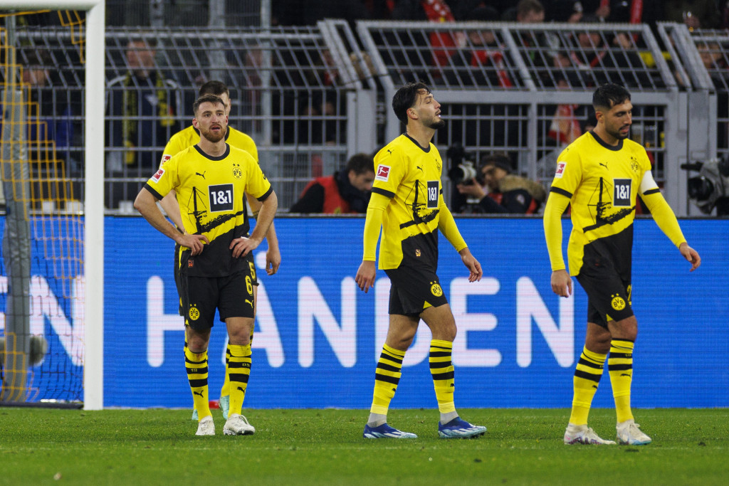DORTMUND SE UDALJAVA OD VRHA TABELE Milioneri "kiksnuli" u Bavarskoj, Bohum i Hajndenhajm ostvarili velike pobede