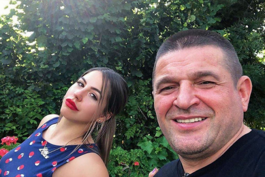 POREDILI SU JE SA ANOM IVANOVIĆ Ćerka Baje Malog Knindže je prava lepotica, a nikada ne biste pogodili čime se bavi (FOTO)