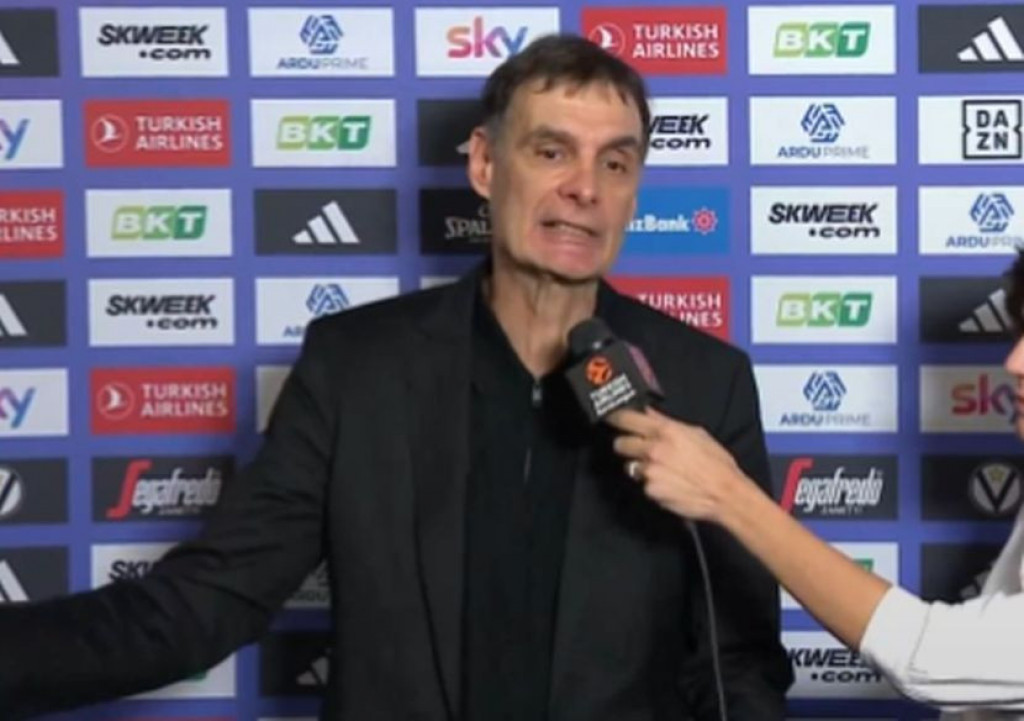 ZA SVE MU KRIVE SUDIJE Loše partije Olimpijakosa se nastavljaju, Barcokas potpuno pogubio živce (VIDEO)
