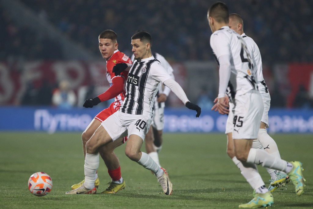 VODE CRNO-BELI Ovako je Partizan poveo sa penala u 41. minutu (VIDEO)