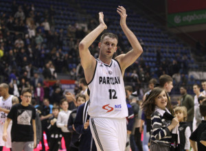 ZANIMLJIVA UVERTIRA Legende Reala pobedile Partizan
