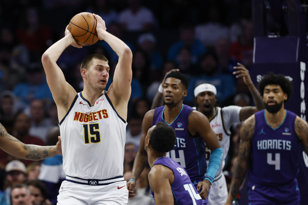 "KADA JOKIĆ I DONČIĆ TO URADE, ONDA JE VAU" Nekadašnja NBA zvezda osula paljbu po Balkancima - sve zbog jednog igrača (VIDEO)