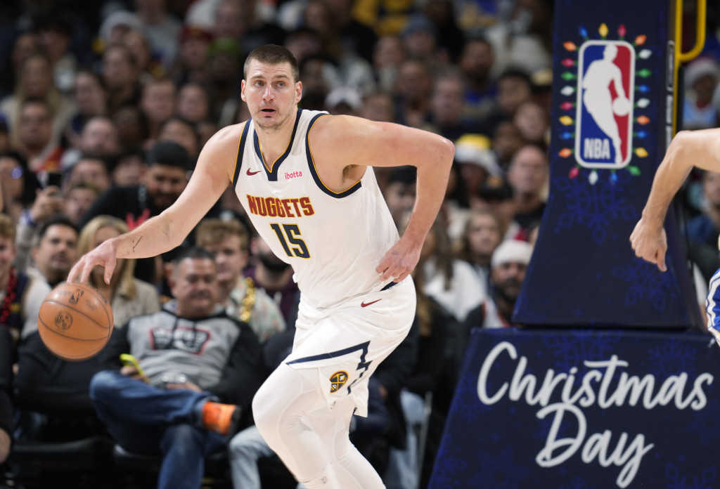 JOKIĆ SLAVIO U DERBIJU Srbin moćnim tripl-dablom razbio Janisa i Milvoki