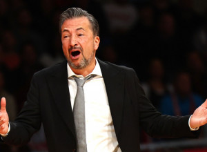 BANKI ČESTITAO ZVEZDI NA POBEDI, PA POHVALIO TEODOSIĆA Aktivirao je sav ofanzivni arsenal tima