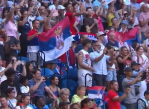 LUDNICA U PERTU Srpske zastave na sve strane, a kad se pojavio Novak, sve se treslo (VIDEO)