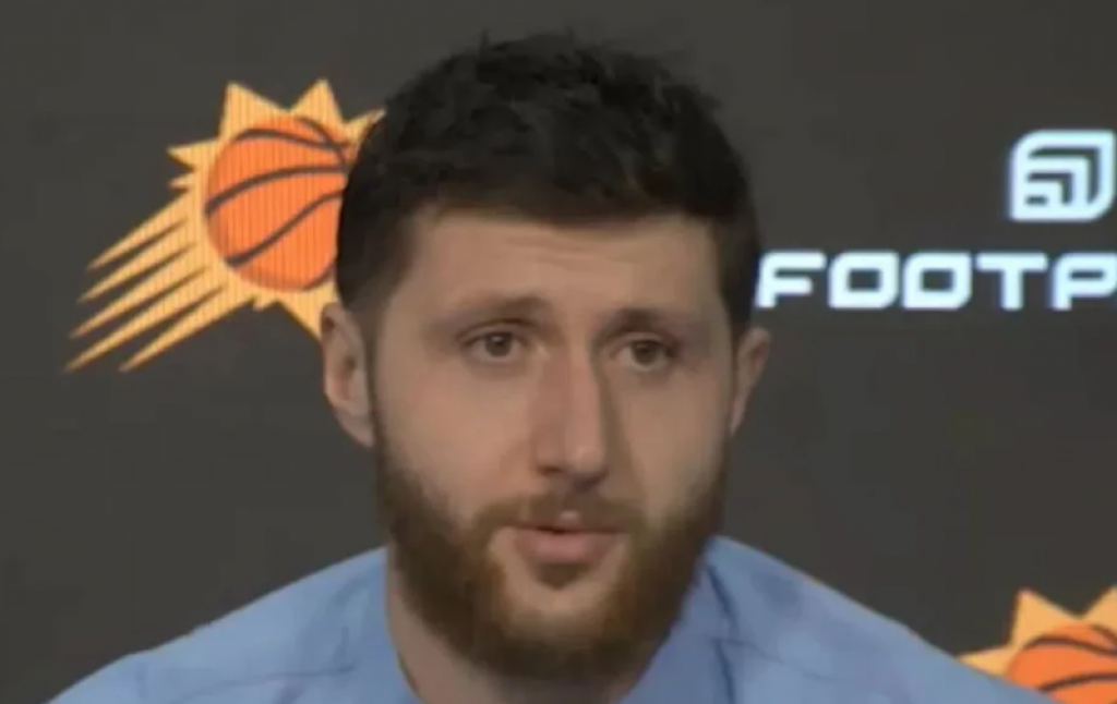 NEMOJ NI DA ZAVRŠIŠ PITANJE Jusuf Nurkić prekinuo novinara na konferenciji za medije, ovo je razlog (VIDEO)