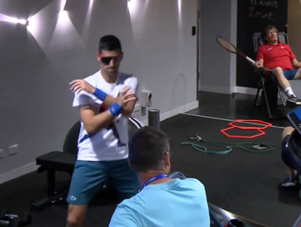 ŠTA NOLE RADI PRED MEČ? Đoković napravio totalnu ludnicu na zagrevanju, o ovome svi pričaju (VIDEO)