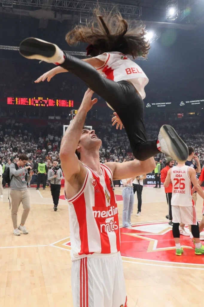 TEO LETI OD SREĆE Oglasio se Zvezdin junak posle pobede nad večitim rivalom