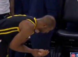 KAKAV PEH ZA ZVEZDU NBA LIGE Kris Pol slomio ruku na utakmici sa Detroitom (VIDEO)