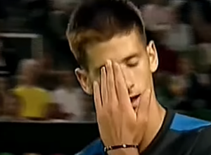 PLAŠIO SE REKACIJE MAJKE DIJANE Ovo se desilo samo jednom: Novak je otišao kod frizera, nastala je katastrofa